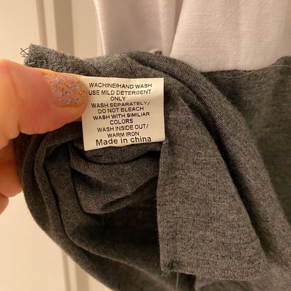 Woman’s color block top - Picture 5 of 6